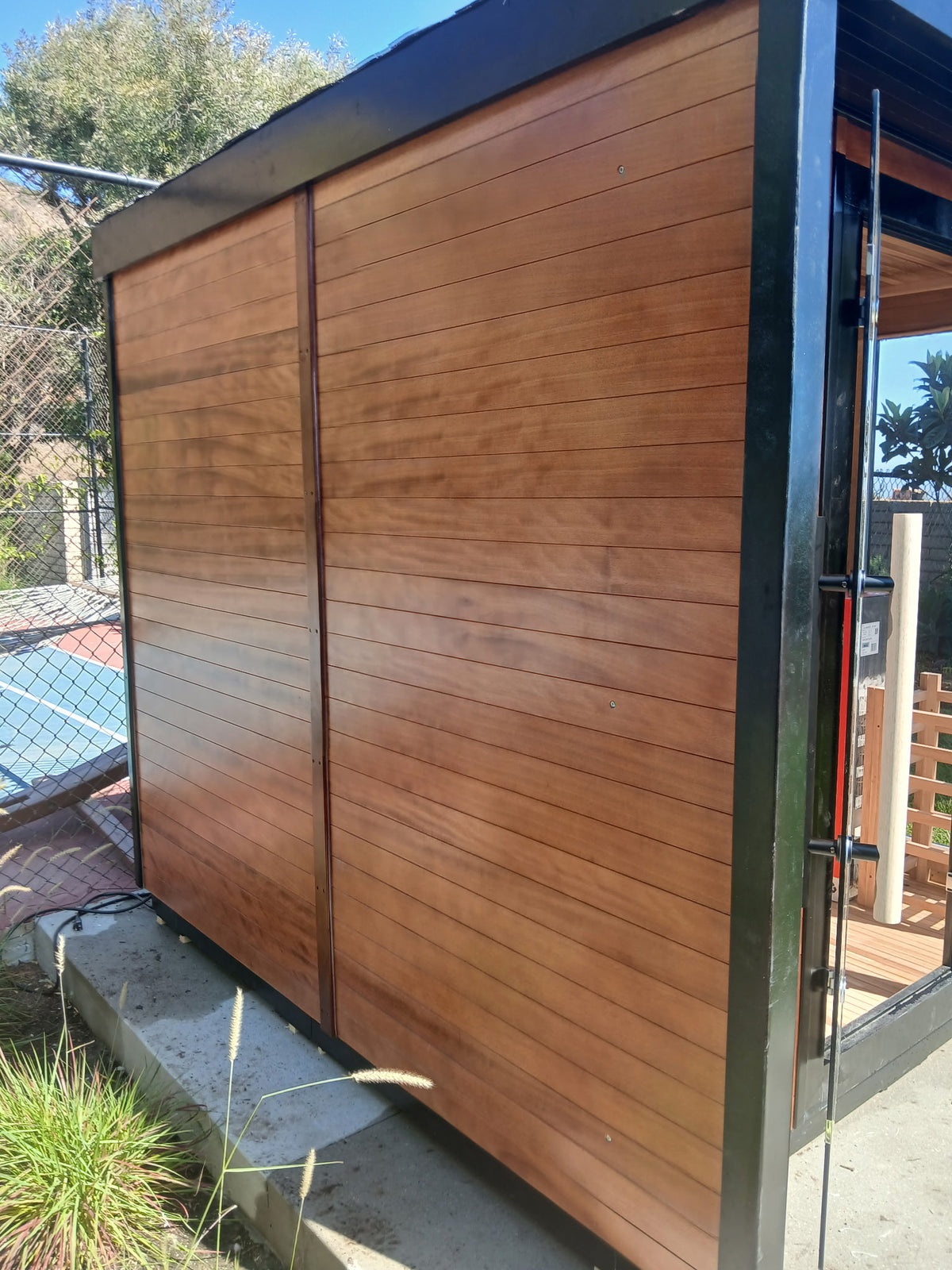 SAUNASNET® Nordic Panorama Glass-Wood Outdoor Sauna Cabin – Modern Luxury Horizon View Design Terra 02